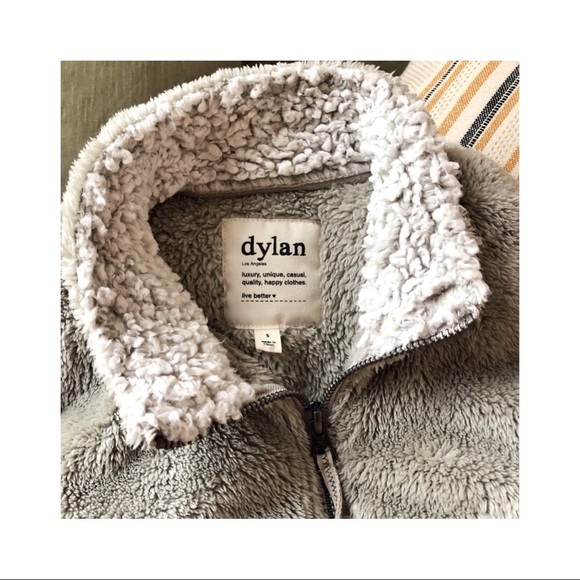 SOLD - Dylan Women’s Fuzzy 1/2 Zip Pullover (Mint) - Picture 4 of 4